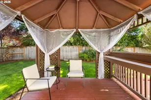 16050 NW Somerset Dr, Beaverton, OR 97006 - Photo 39