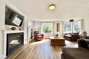 369 S 10th St, Coos Bay, OR 97420 - Photo 7