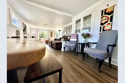 369 S 10th St, Coos Bay, OR 97420 - Photo 15