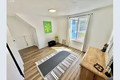 369 S 10th St, Coos Bay, OR 97420 - Photo 23