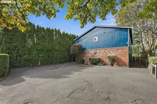 2121 SE 50th Ave, Portland, OR 97215 - Photo 9
