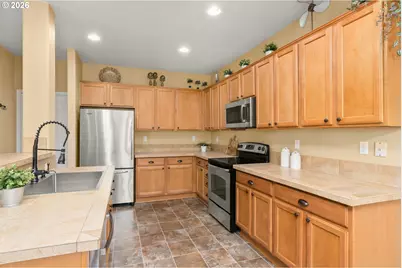 3650 SE Trellis Pl, Hillsboro, OR 97123 - Photo 7