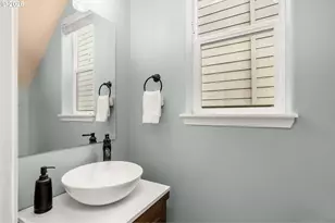 3650 SE Trellis Pl, Hillsboro, OR 97123 - Photo 15