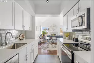 6645 W Burnside St, Portland, OR 97210 - Photo 5