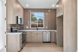 4043 SE 115th Ave, Portland, OR 97266 - Photo 3