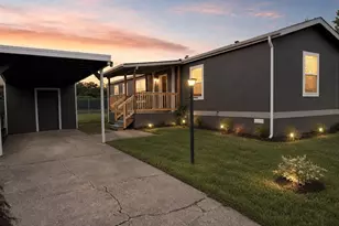 1103 N Springbrook Rd, Newberg, OR 97132 - Photo 1