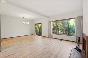 587 Wimbledon Ct, Eugene, OR 97401 - Photo 5