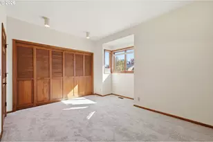 587 Wimbledon Ct, Eugene, OR 97401 - Photo 27
