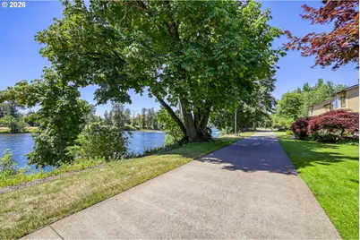587 Wimbledon Ct, Eugene, OR 97401 - Photo 35