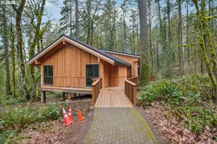 10137 SW Lancaster Rd, Portland, OR 97219 - Photo 43