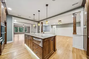 10137 SW Lancaster Rd, Portland, OR 97219 - Photo 19