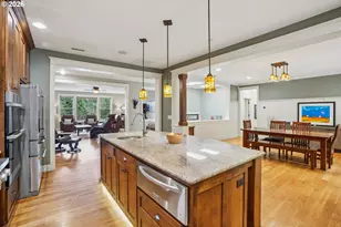 10137 SW Lancaster Rd, Portland, OR 97219 - Photo 15