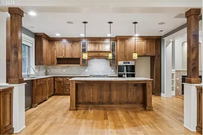 10137 SW Lancaster Rd, Portland, OR 97219 - Photo 15