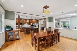 10137 SW Lancaster Rd, Portland, OR 97219 - Photo 11