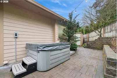 10137 SW Lancaster Rd, Portland, OR 97219 - Photo 43