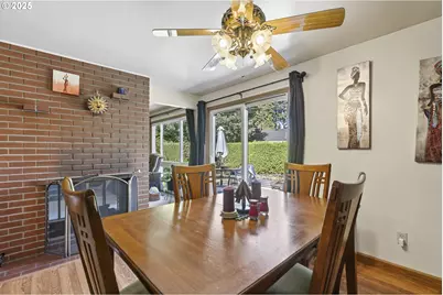 17821 SE Morrison Ct, Portland, OR 97233 - Photo 9