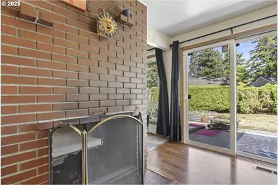 17821 SE Morrison Ct, Portland, OR 97233 - Photo 15