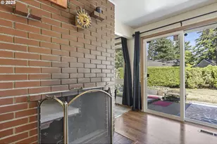 17821 SE Morrison Ct, Portland, OR 97233 - Photo 15