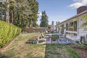 17821 SE Morrison Ct, Portland, OR 97233 - Photo 35