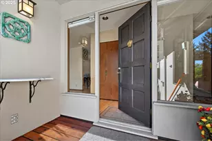 2635 SW Sherwood Pl, Portland, OR 97201 - Photo 3