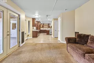 13155 Century Dr, Oregon City, OR 97045 - Photo 17