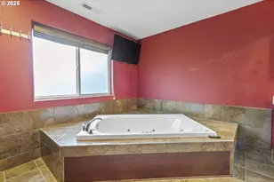 13155 Century Dr, Oregon City, OR 97045 - Photo 33