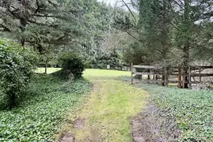 814 NW Pleasant View Dr, La Center, WA 98629 - Photo 11