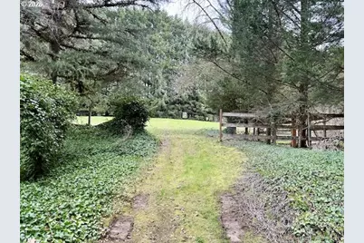 814 NW Pleasant View Dr, La Center, WA 98629 - Photo 9