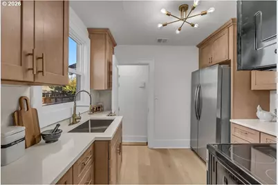 7824 SE Yamhill St, Portland, OR 97215 - Photo 11