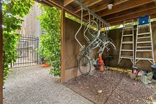 2375 NW Northrup St, Portland, OR 97210 - Photo 43