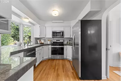 2779 SW Sherwood Dr, Portland, OR 97201 - Photo 13