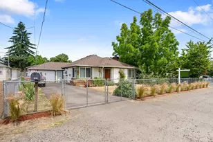 12045 SE Tibbetts St, Portland, OR 97266 - Photo 37