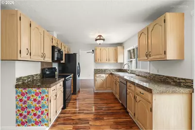 18775 SW Shelly St, Beaverton, OR 97078 - Photo 11