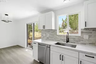 7563 SE Flavel St, Portland, OR 97206 - Photo 9