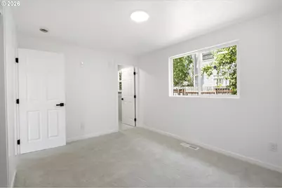7563 SE Flavel St, Portland, OR 97206 - Photo 17