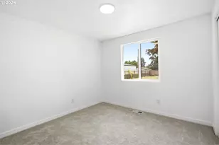 7563 SE Flavel St, Portland, OR 97206 - Photo 11