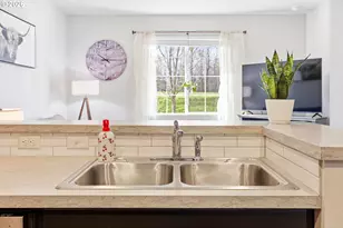 2243 SE 19th St, Gresham, OR 97080 - Photo 11