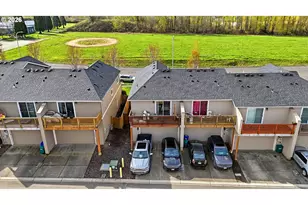 2243 SE 19th St, Gresham, OR 97080 - Photo 3