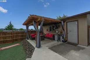 310 Monte Dr, Roseburg, OR 97471 - Photo 15