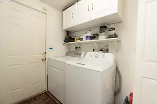310 Monte Dr, Roseburg, OR 97471 - Photo 13