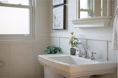 4730 N Amherst St, Portland, OR 97203 - Photo 31