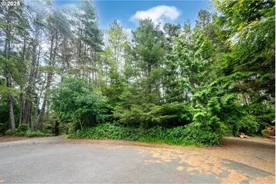 La Plaza, Lincoln City, OR 97367 - Photo 15