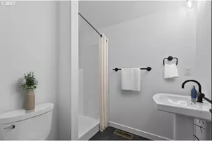 La Plaza, Lincoln City, OR 97367 - Photo 9