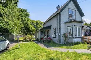 1737 SE Mill St, Roseburg, OR 97470 - Photo 3