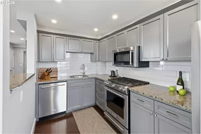 1205 SW Cardinell Dr #702, Portland, OR 97201 - Photo 9