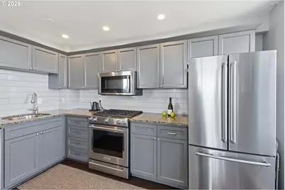 1205 SW Cardinell Dr #702, Portland, OR 97201 - Photo 11