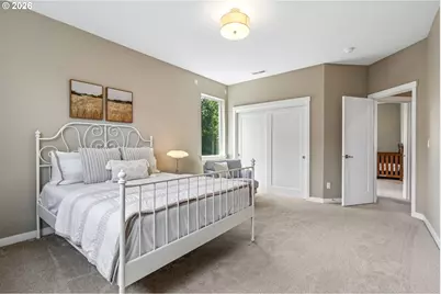 1336 NE Holland St, Portland, OR 97211 - Photo 27