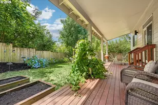 1336 NE Holland St, Portland, OR 97211 - Photo 29