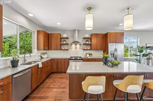 1336 NE Holland St, Portland, OR 97211 - Photo 9