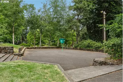 1336 NE Holland St, Portland, OR 97211 - Photo 47